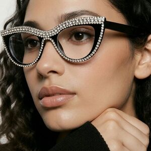 🆕️✨️ BLACK RHINESTONE CAT EYE READING GLASSES✨️